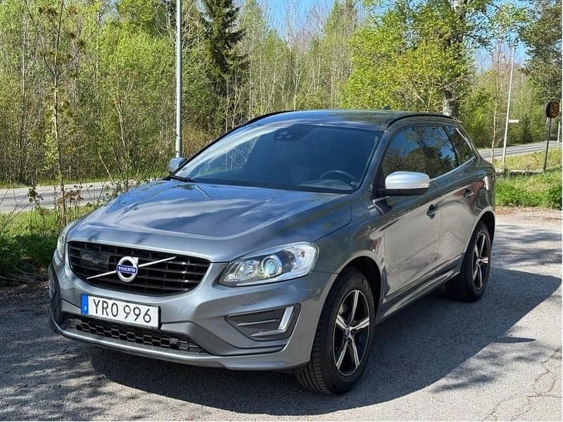 Begagnad Volvo XC60 R-Design 190 HK (139 kW) 2017 Grå SUV