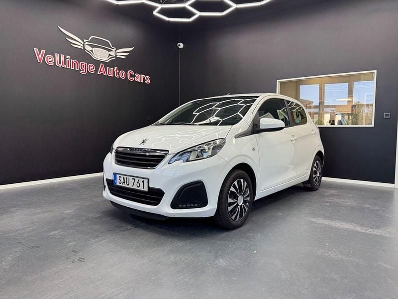 Vit Begagnad 2018 Peugeot 108 Halvkombi | 69 900 kr (Marknadspris) - Bild 1/4