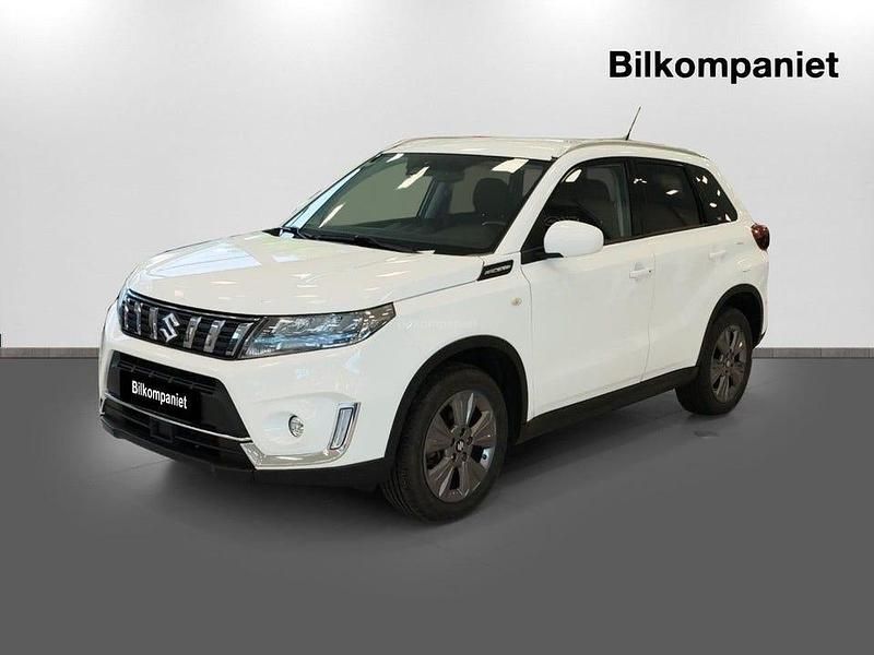 Vit Begagnad 2023 Suzuki Vitara SUV | 279 800 kr (Marknadspris) - Bild 1/4