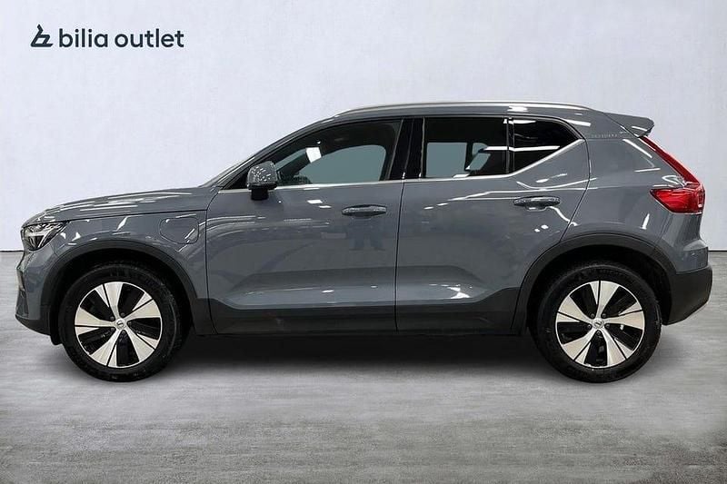 Begagnad Volvo XC40 Core 211 HK (155 kW) 2023 Grå SUV