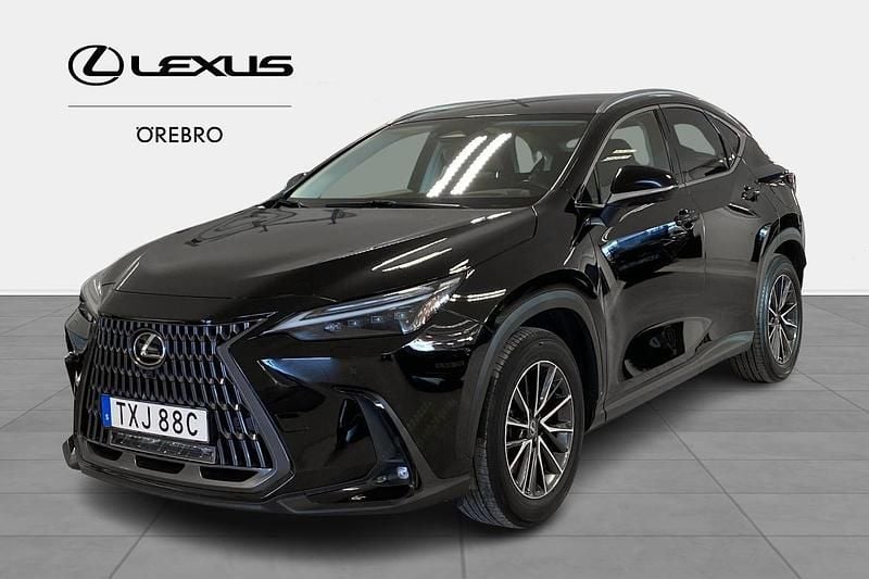 Begagnad Lexus NX450h+ Executive Line 313 HK (230 kW) 2023 Svart SUV