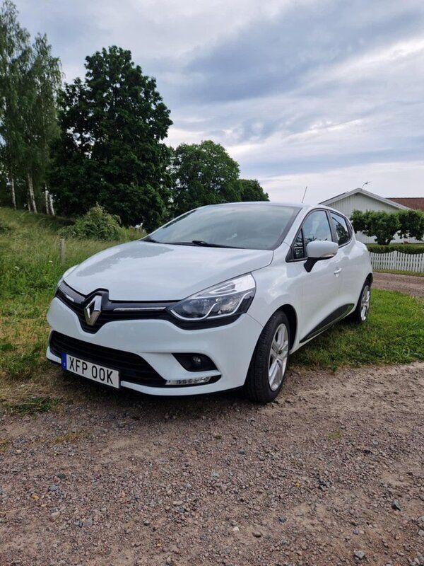Vit Begagnad 2019 Renault Clio IV Zen Halvkombi | 109 000 kr (Marknadspris) - Bild 1/3