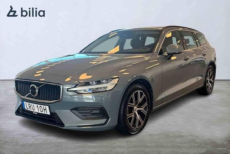 Grå Begagnad 2023 Volvo V60 Kombi | 314 900 kr (Marknadspris) - Bild 1/1