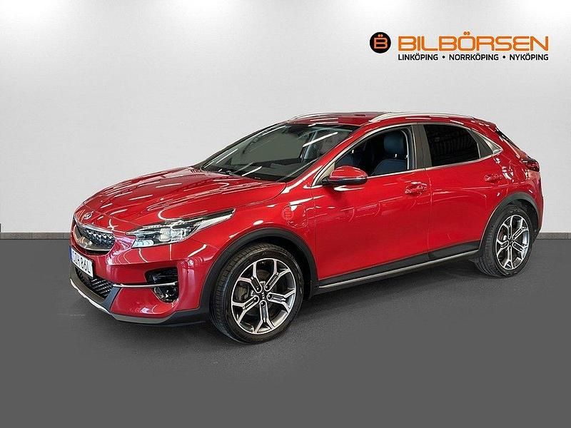 Röd Begagnad 2021 Kia XCeed Advance SUV | 229 900 kr (Marknadspris) - Bild 1/4