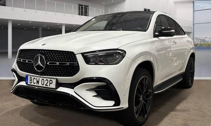 Manufaktur opalitvit bright Begagnad 2024 Mercedes GLE350 Premium Sportkupé | 1 069 000 kr - Bild 1/4
