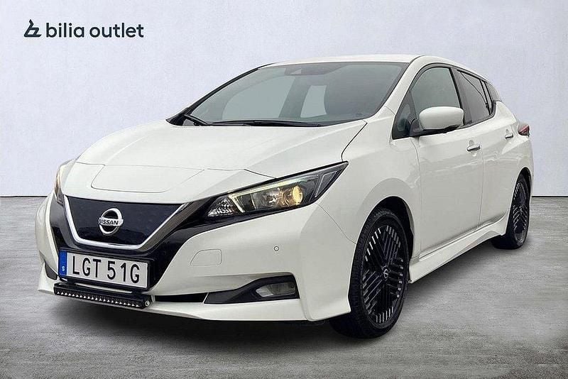 Vit Begagnad 2020 Nissan Leaf Halvkombi | 129 900 kr (Superpris) - Bild 1/4