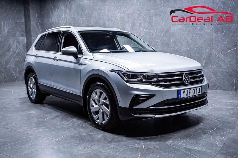 Silver Begagnad 2021 VW Tiguan Elegance SUV | 278 800 kr (Marknadspris) - Bild 1/4