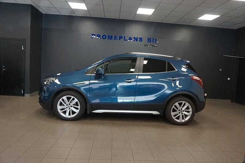 Blå (blåmetallic) Begagnad 2017 Opel Mokka X Dynamic SUV | 139 500 kr (Marknadspris) - Bild 1/4