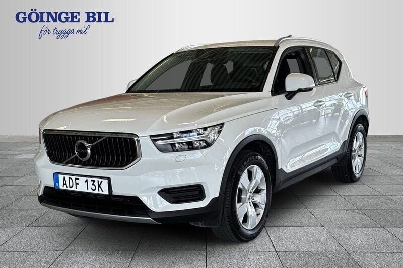 Vit Begagnad 2022 Volvo XC40 Momentum SUV | 269 000 kr (Bra pris) - Bild 1/3