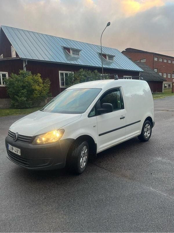 Vit Begagnad 2012 VW Caddy Minibuss | 35 000 kr (Bra pris) - Bild 1/4