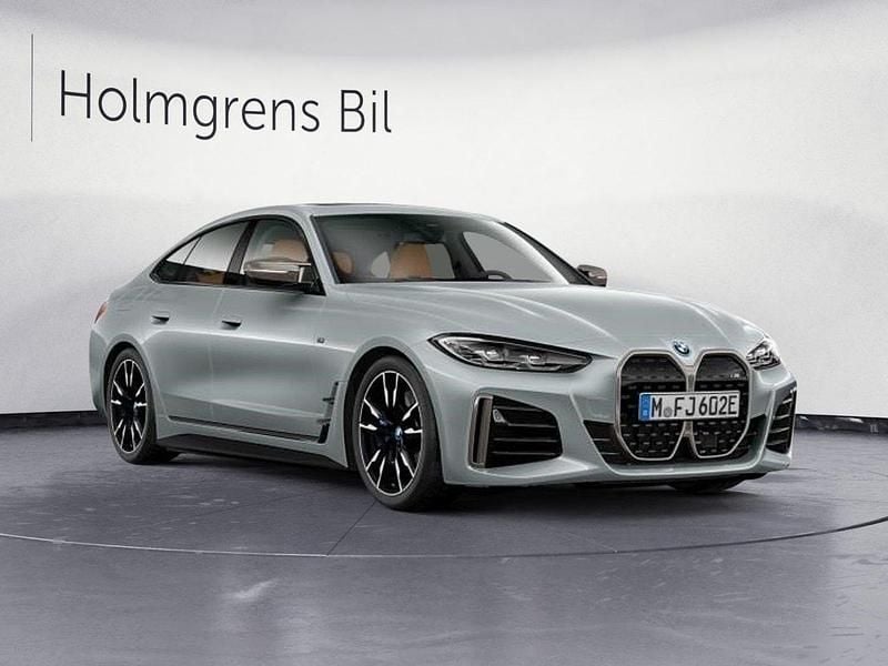 Grå Begagnad 2022 BMW i4 Sedan | 539 500 kr (Marknadspris) - Bild 1/4