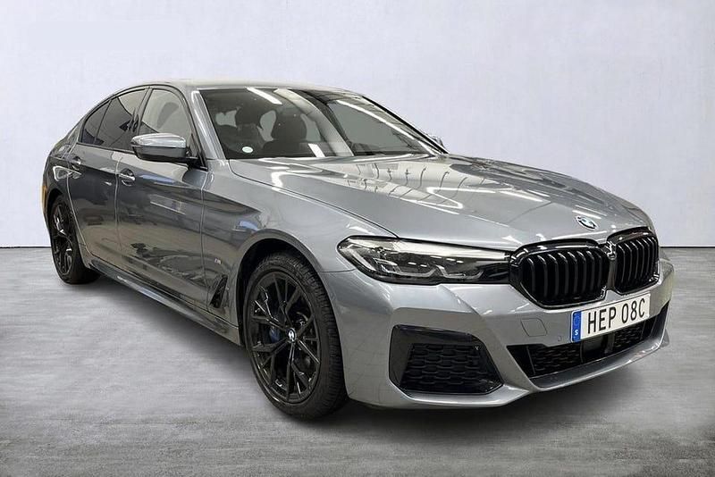 Begagnad 2021 BMW 530 M Sport Sedan | 359 000 kr - Bild 1/4