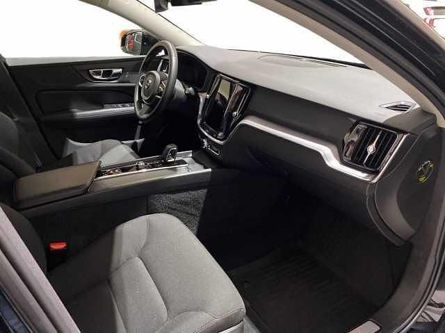 Begagnad Volvo V60 CC 197 HK (144 kW) 2022 Kombi