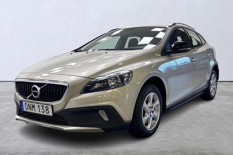 Ljusbrun (brun) Begagnad 2016 Volvo V40 CC Business Edition Kombi | 169 900 kr (Bra pris) - Bild 1/4