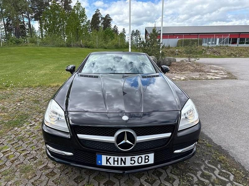 Begagnad Mercedes SLK200 184 HK (135 kW) 2012 Svart Cab