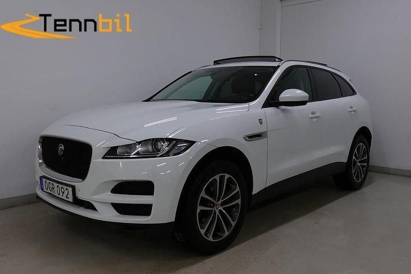 Grå Begagnad 2016 Jaguar F-Pace SUV | 199 900 kr (Marknadspris) - Bild 1/4
