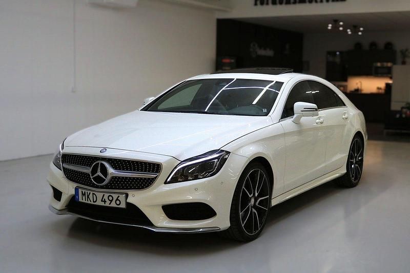 Vit Begagnad 2015 Mercedes CLS250 AMG Sportkupé | 264 900 kr - Bild 1/4