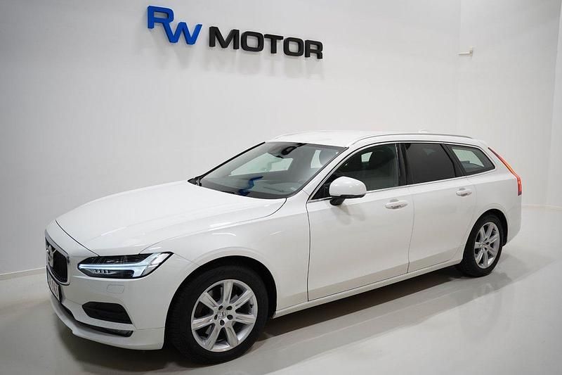 Vit Begagnad 2017 Volvo V90 Momentum Kombi | 188 700 kr (Bra pris) - Bild 1/4