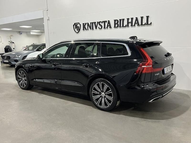 Begagnad Volvo V60 Inscription 253 HK (186 kW) 2020 Svart Kombi