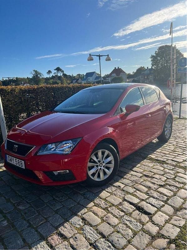 Röd Begagnad 2020 Seat Leon Style Halvkombi | 139 500 kr (Bra pris) - Bild 1/4