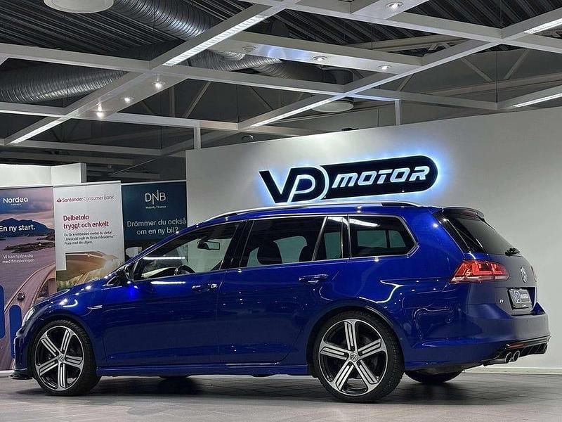 Begagnad VW Golf VII R 301 HK (221 kW) 2015 Blå Kombi