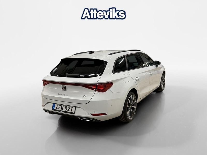 Begagnad Seat Leon FR 150 HK (110 kW) 2021 Vit Kombi