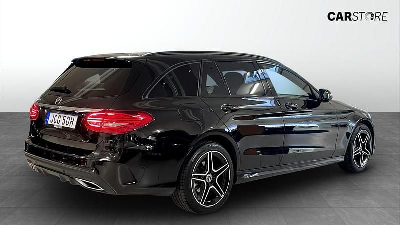 Begagnad Mercedes C300e AMG 306 HK (225 kW) 2021 Svart Kombi