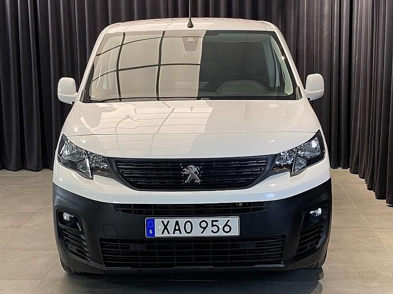 Begagnad Peugeot Partner 102 HK (75 kW) 2020 Vit Minibuss