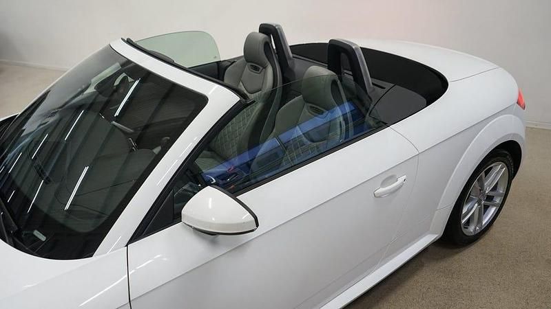 Begagnad Audi TT Roadster 184 HK (135 kW) 2015 Vit Cab