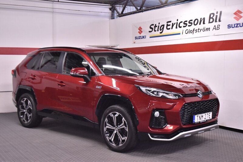 Röd Begagnad 2021 Suzuki Across SUV | 436 500 kr (Dyr) - Bild 1/4