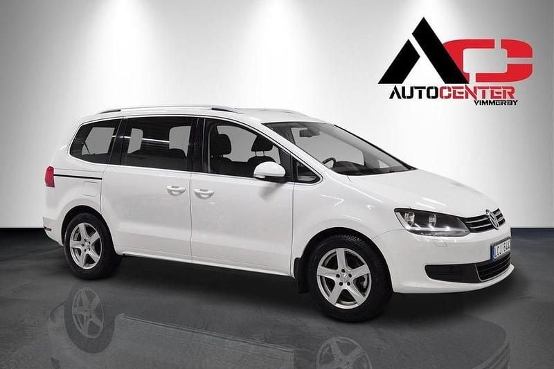 Vit Begagnad 2010 VW Sharan Minibuss | 88 500 kr (Lite dyr) - Bild 1/4