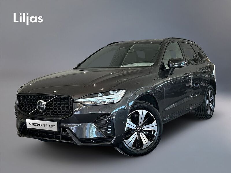 Grå Begagnad 2023 Volvo XC60 Plus SUV | 449 000 kr (Marknadspris) - Bild 1/3
