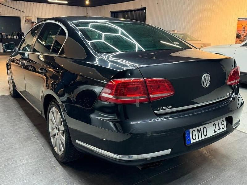Begagnad VW Passat 214 HK (157 kW) 2012 Svart