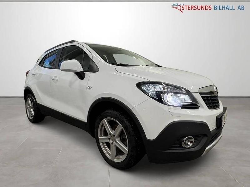 Vit Begagnad 2013 Opel Mokka SUV | 99 900 kr (Marknadspris) - Bild 1/4