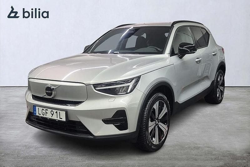 Begagnad Volvo XC40 Core 185 kW (252 HK) 2022 Silver SUV
