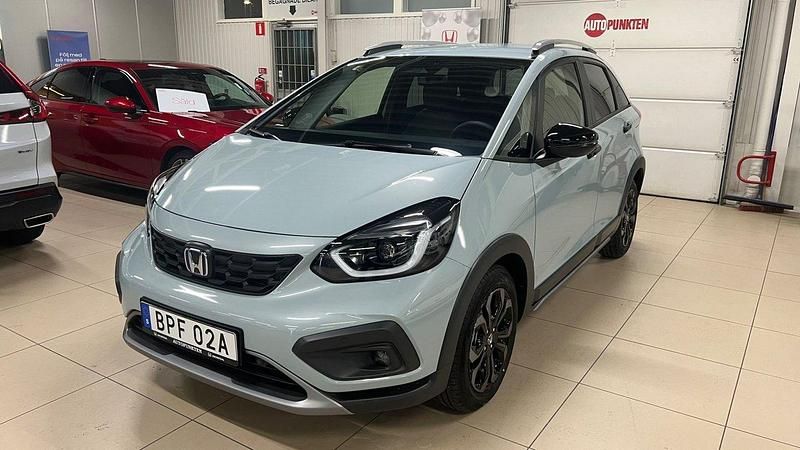 Ljusgrå (fjord mist pearl ) Ny 2025 Honda Jazz Advance Halvkombi | 315 800 kr (Marknadspris) - Bild 1/4