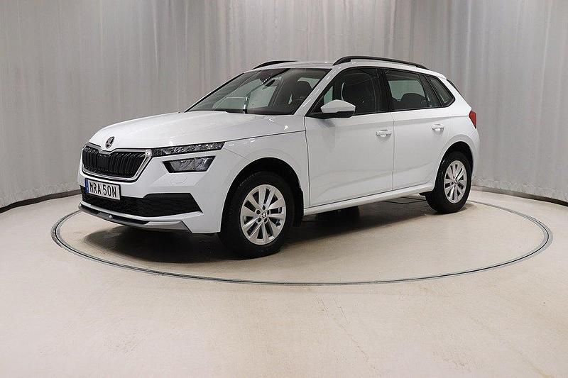 Vit Begagnad 2023 Skoda Kamiq SUV | 229 000 kr (Marknadspris) - Bild 1/4