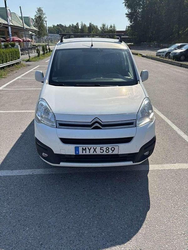 Vit Begagnad 2016 Citroën Berlingo Minibuss | 50 000 kr (Bra pris) - Bild 1/4