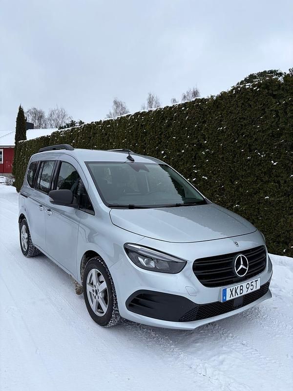 Begagnad 2023 Mercedes Citan 112 Kombi | 259 000 kr (Superpris) - Bild 1/4