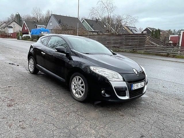 Svart Begagnad 2010 Renault Mégane III Sportkupé | 29 900 kr - Bild 1/4