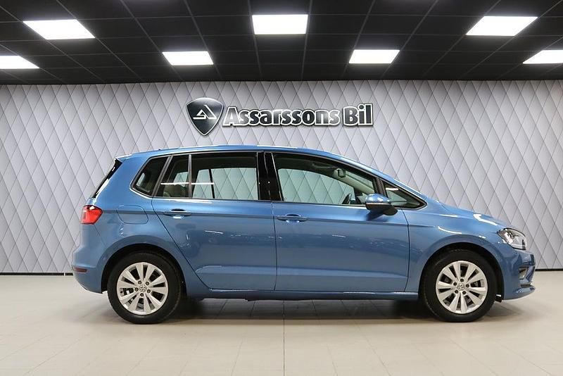 Begagnad VW Golf VII 110 HK (80 kW) 2015 Blå Halvkombi