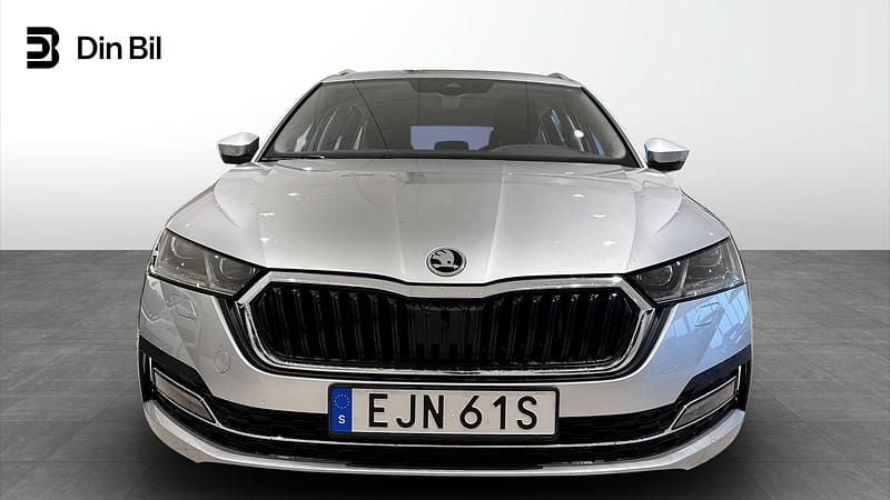 Begagnad Skoda Octavia 150 HK (110 kW) 2024 Silver Kombi