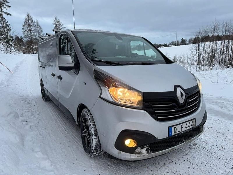 Begagnad 2017 Renault Trafic Minibuss | 115 000 kr (Marknadspris) - Bild 1/4