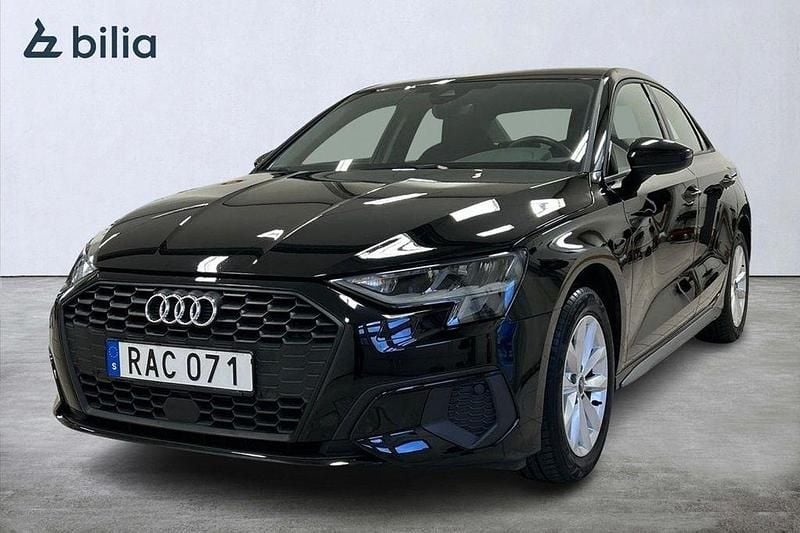 Svart Begagnad 2022 Audi A3 Proline Sedan | 245 000 kr (Marknadspris) - Bild 1/4