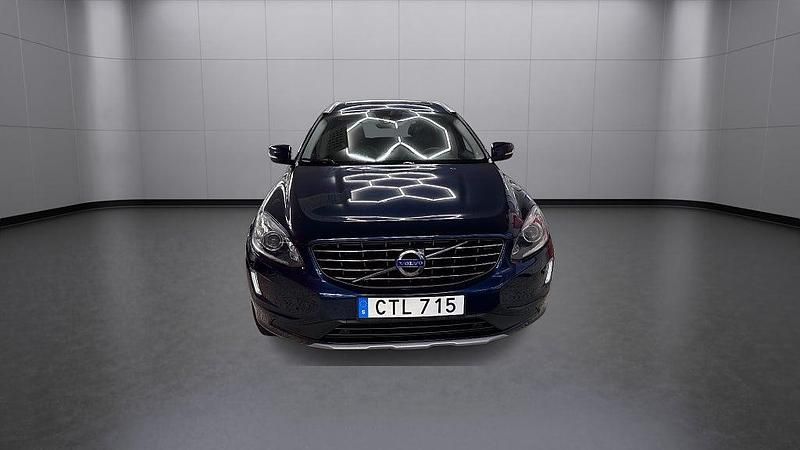 Begagnad Volvo XC60 Ocean Race 190 HK (139 kW) 2015 Blå SUV