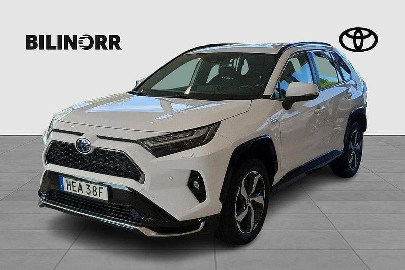 Vit Begagnad 2022 Toyota RAV4 Hybrid Active SUV | 399 900 kr (Marknadspris) - Bild 1/4