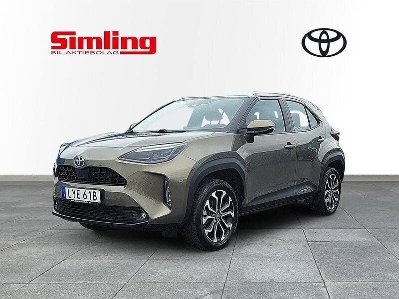 Grön Begagnad 2021 Toyota Yaris Cross Active SUV | 264 900 kr (Marknadspris) - Bild 1/3