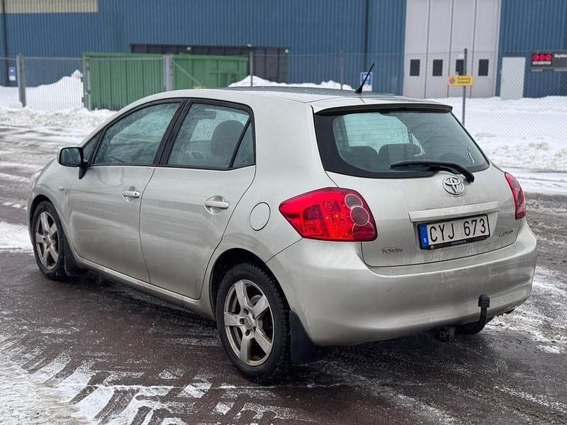Begagnad Toyota Auris 124 HK (91 kW) 2008 Halvkombi