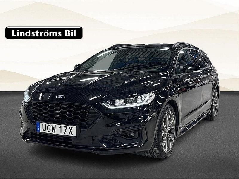 Svart Begagnad 2021 Ford Mondeo ST-Line Kombi | 254 900 kr - Bild 1/3