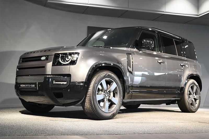 Grå (grey) Ny 2025 Land Rover Defender SE Dynamic SUV | 1 245 400 kr (Marknadspris) - Bild 1/4